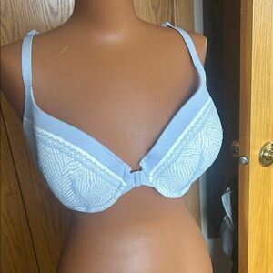 Victoria's Secret Light Blue Lace Front-Close Push-Up Bra